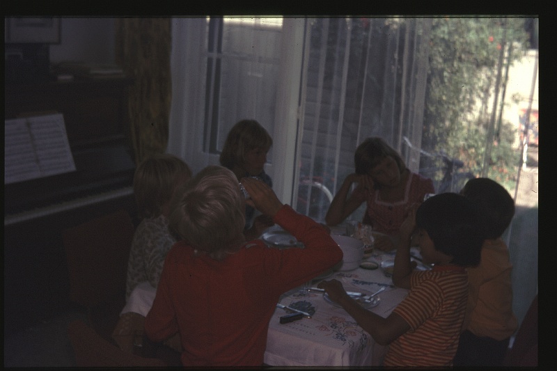 12.Delft aug 1975 Brigitte,Marion,Marius,Peter,San,Peter.JPG